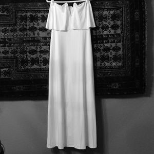 Blooming jelly v-neck maxi dress.